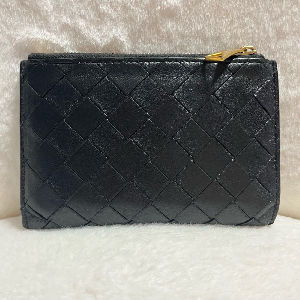 Preloved BV Medium Intrecciato Bi-Fold Zip Wallet